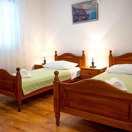 פודסטראנה Apartments And Rooms Robi מראה חיצוני תמונה