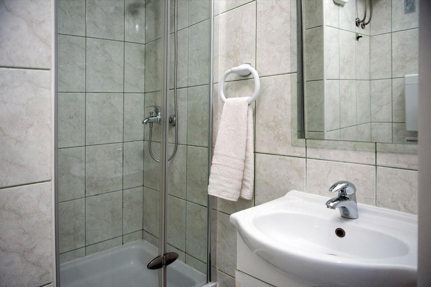 פודסטראנה Apartments And Rooms Robi מראה חיצוני תמונה