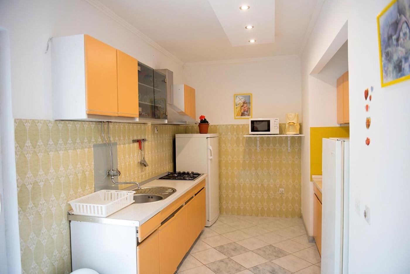 פודסטראנה Apartments And Rooms Robi מראה חיצוני תמונה