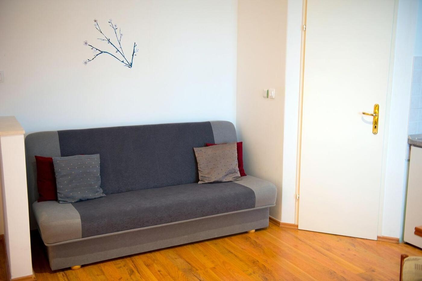 פודסטראנה Apartments And Rooms Robi מראה חיצוני תמונה